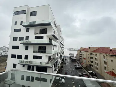 Luxury 4-Bedroom Terraces