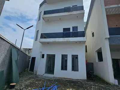 2 Bedroom Apartment