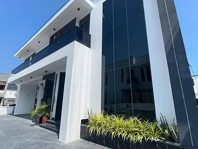Newly Built 5 Bedroom Fully Detached Duplex with Cinema, Swimming