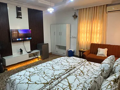 Single Room with Jaccuzi, Balcony, Shared Kitchen and Sitting Room