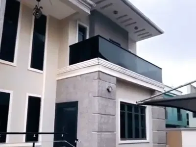 Nicely Finished 5 Bed Duplex with Swimming Pooll