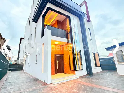 5 Bedroom Detached Duplex