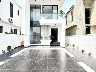 5 Bedroom Fully Detached Duplex