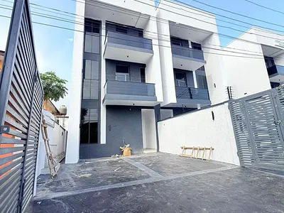 Newly Built Semi Detached Duplex with BQ