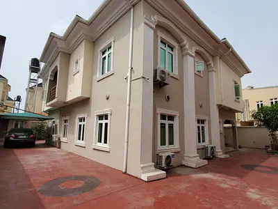 5 Bed Detached House on 400SQM with BQ and Gateman House All Ensuite