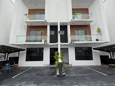 Luxury 4 Bedroom Duplex