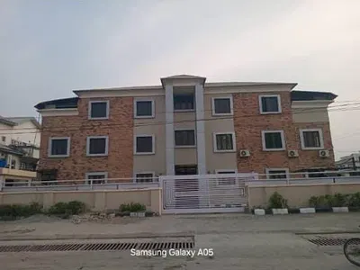 Executive Commercial Office Space with Open-Plan Layout