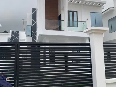 5 Bedroom Duplex and BQ