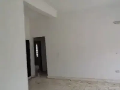 Spacious 3 Bedroom Flat on Ground Floor in a Estate