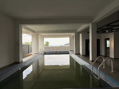 Contemporary 3 Bedroom Apartment.