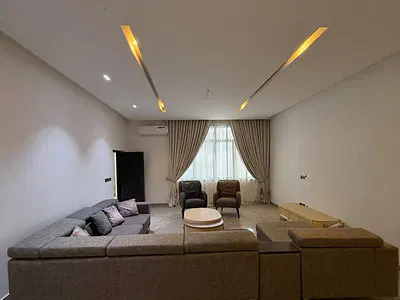 Contemporary 3 Bedroom Apartment.
