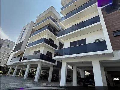Fully Service 2 Bedroom House with Elevator