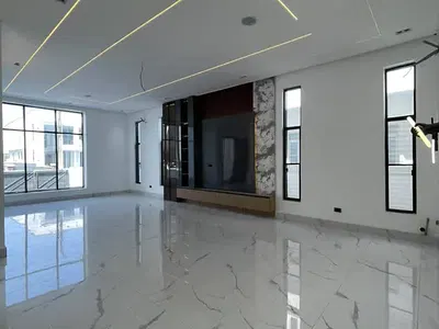 Luxury 5 Bedroom Fully Detached Duplex