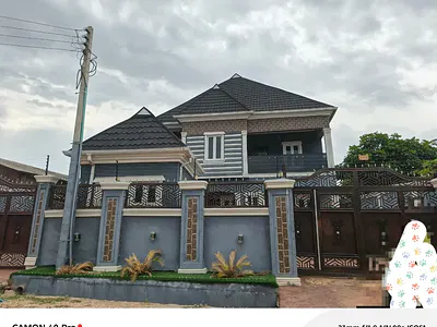 6 Bedroom Detached Duplex From Distress Owner