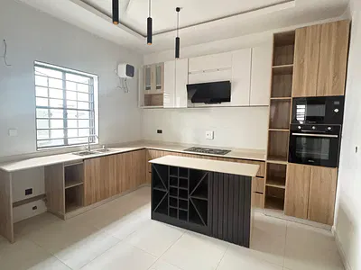 5 Bedroom Fully Datched Duplex with BQ