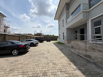 4 Bedroom Detached Duplex