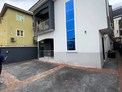 3 Bedroom Flat Available