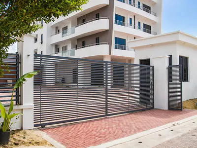 Luxury 2 Bedroom Apartment in Periwinkle Estate