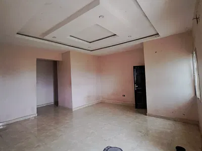 Spaciously Finished 3 Bedroom Flat