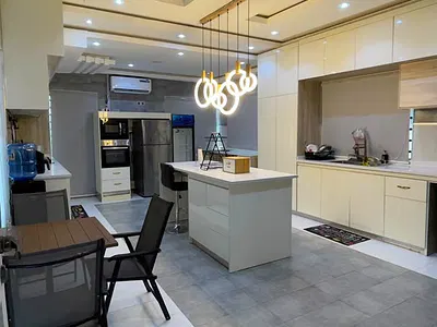 A Stunning 5-Bedroom Fully Detached Waterfront Duplex with BQ