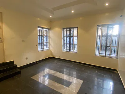 1 Bedroom Mini Flat