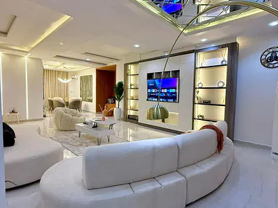 Luxurious 2-Bedroom Apartment with PS5