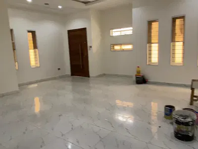 Massive Luxury Mini Flat Apartment (Converted) with Personal Kitchen