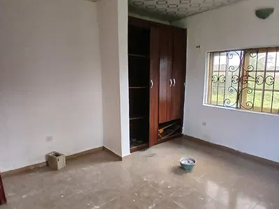 Spacious Selfcontained Shared Apartment