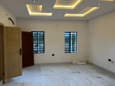 Modern 2 Bedroom Apartment