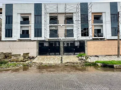 Uniquely-Built Spacious 4 Bedroom Terrace Duplex with BQ and Elevator