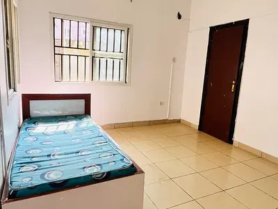 Spacious Studio Apartmt Balcony Kitchen Is Shared