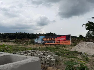 Luxury Land