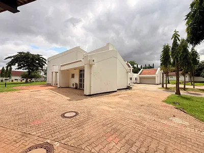 6 Bedroom Detached House (7000SQM)