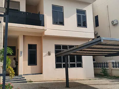 Luxury 5 Bedroom Semi Detached Duplex with BQ