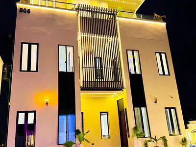 Luxury 5 Bedroom Fully Detached Duplex with BQ, Pool, Gazebo