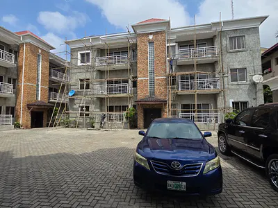Newly Renovated Serviced 3 Bedroom Flat with a Room BQ