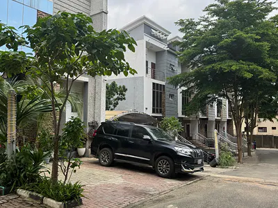 4 Bedroom Terrace with a BQ