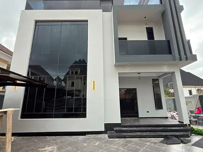 5 Bedroom Fully Detached Duplex