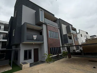 4 Bedroom Fully Detached Duplex Hwith BQ