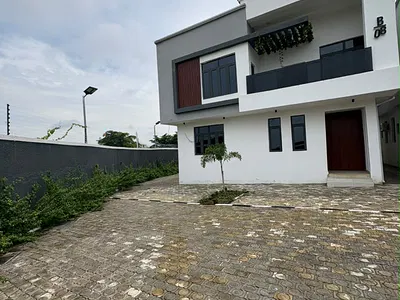 4 Bedroom Detached Duplex with BQ