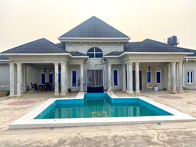 Spacious 5 Bedroom Detached Bungalow