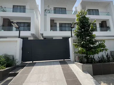 Alluringly Finished 5 Bedroom Detached Home with BQ, Cinema & Swimming