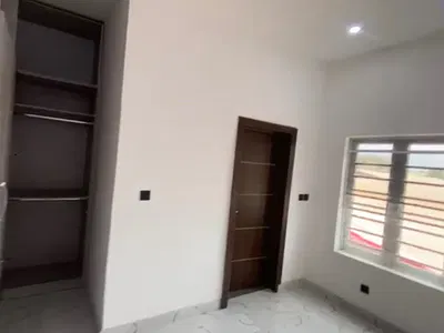 Luxurious Standard Massive Semi Masterbedroom Apartment