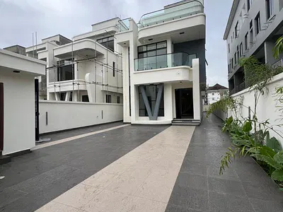 Exquisitively Finished 5 Bedroom Detached Duplex +BQ, Swimming Pool,