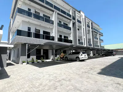 Luxury Contemporary 4 Bedroom Duplex with BQ