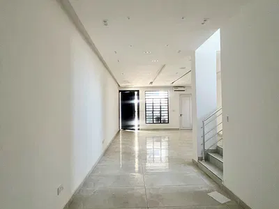 Luxury Contemporary 4 Bedroom Duplex with BQ