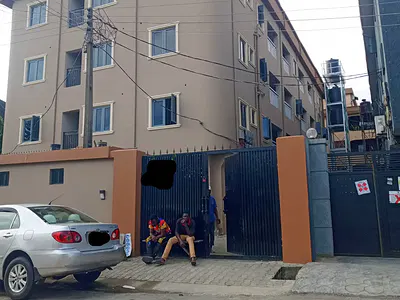 A Tastefully 2 Bedroom Upstairs and Drown Stairs Apartment