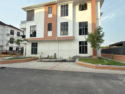 Furnished 5 Bedroom Detached Duplex with Elevator + Swimming Pool