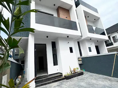 Contemporary Luxury 4 Bedroom Duplex with BQ