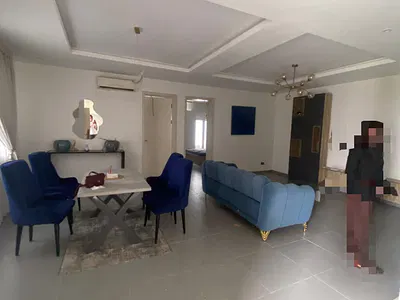 Furnished 2 Bedroom Apartment Upstairs